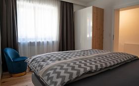 Reise im traditionell-modernen Stil|Ferienhaus|IBK